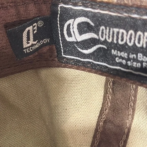 Camouflage Cap with American Flag Patch - Picture 8 of 10